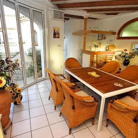 Granada Villa Miami Playa